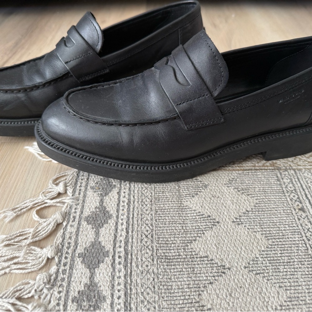 Women’s Black Loafers